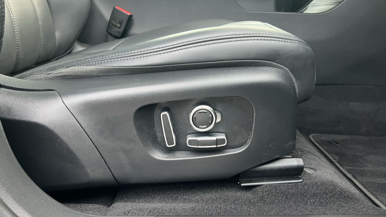 Land Rover Range Rover Evoque 1.5 P300e Autobiography 5dr Auto Hatchback